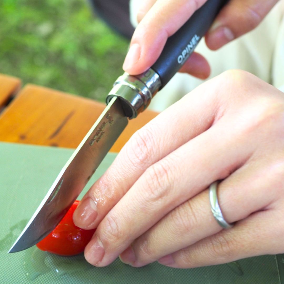 OPINEL ステンレススチール No.08 革紐付き ブラックブラウン