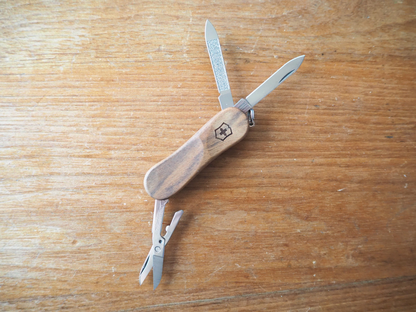VICTORINOX エグゼクティブウッド81