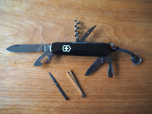 黒刃のVICTORINOX