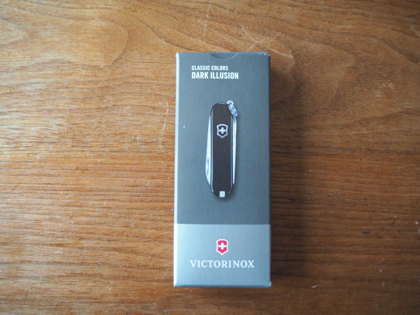 VICTORINOX クラシックSD DARK ILLUSION