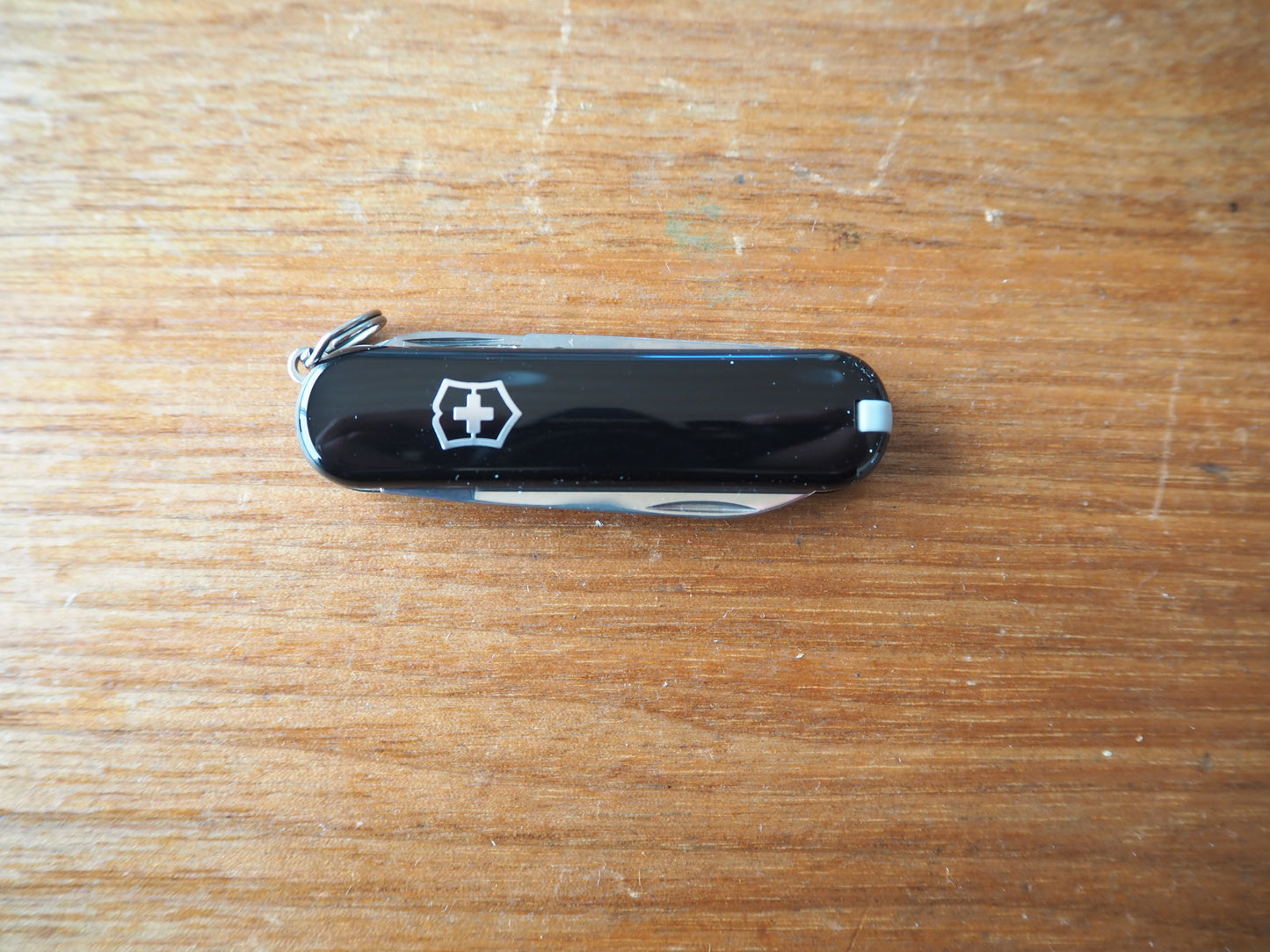 VICTORINOX クラシックSD DARK ILLUSION