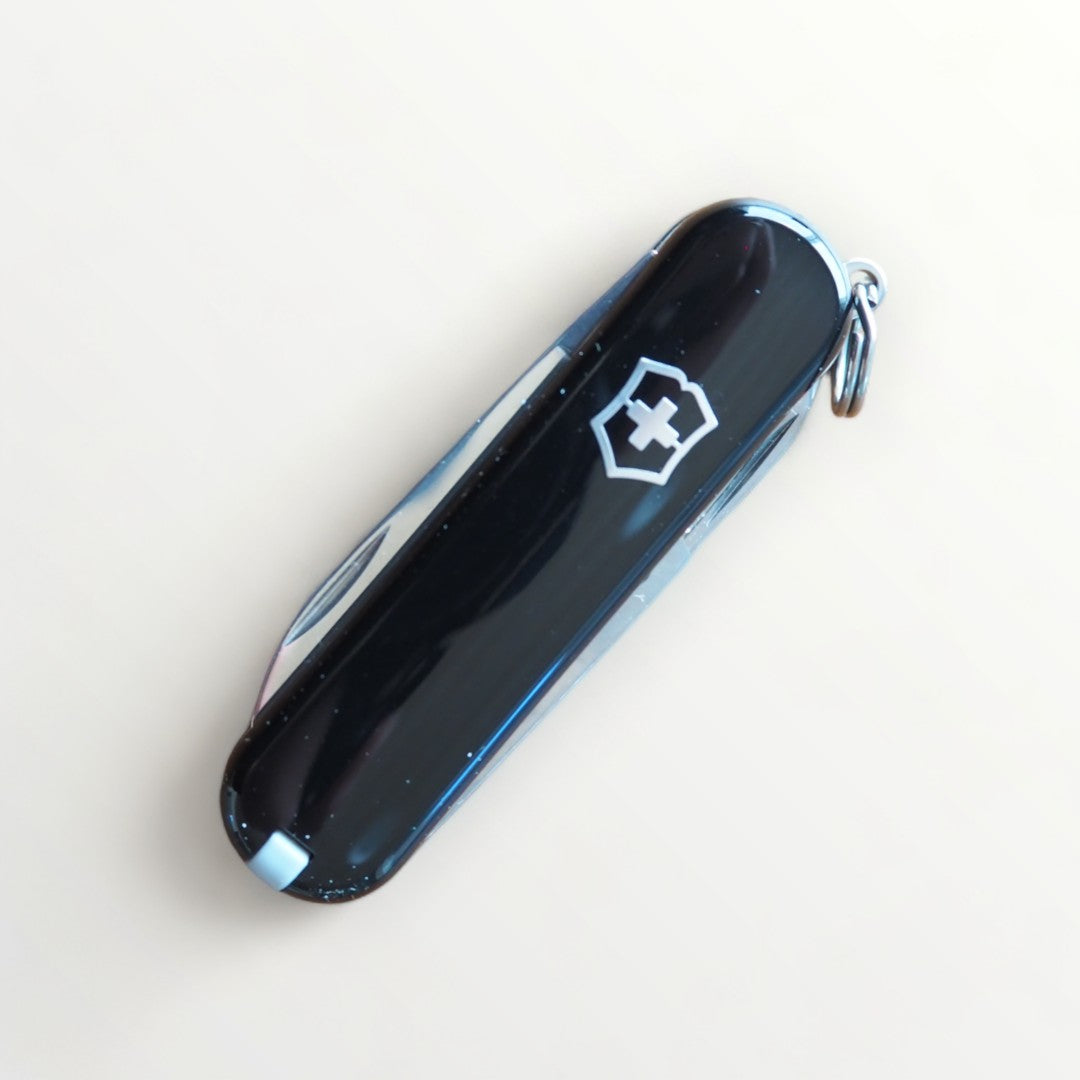 VICTORINOX クラシックSD DARK ILLUSION