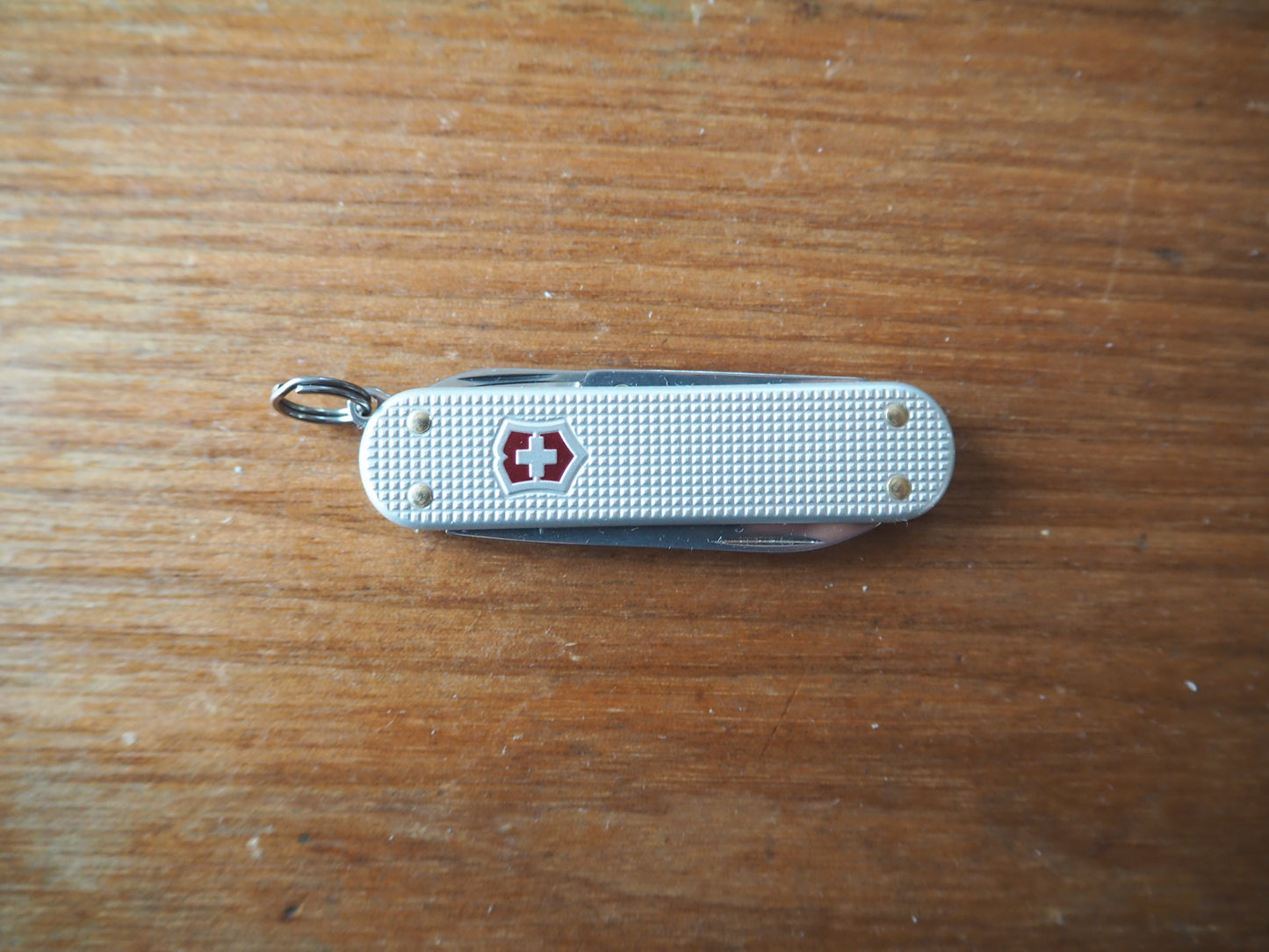 VICTORINOX クラシックSD ALOX