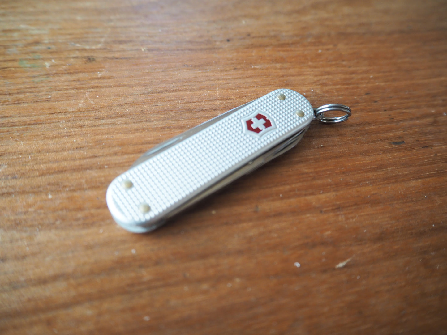 VICTORINOX クラシックSD ALOX