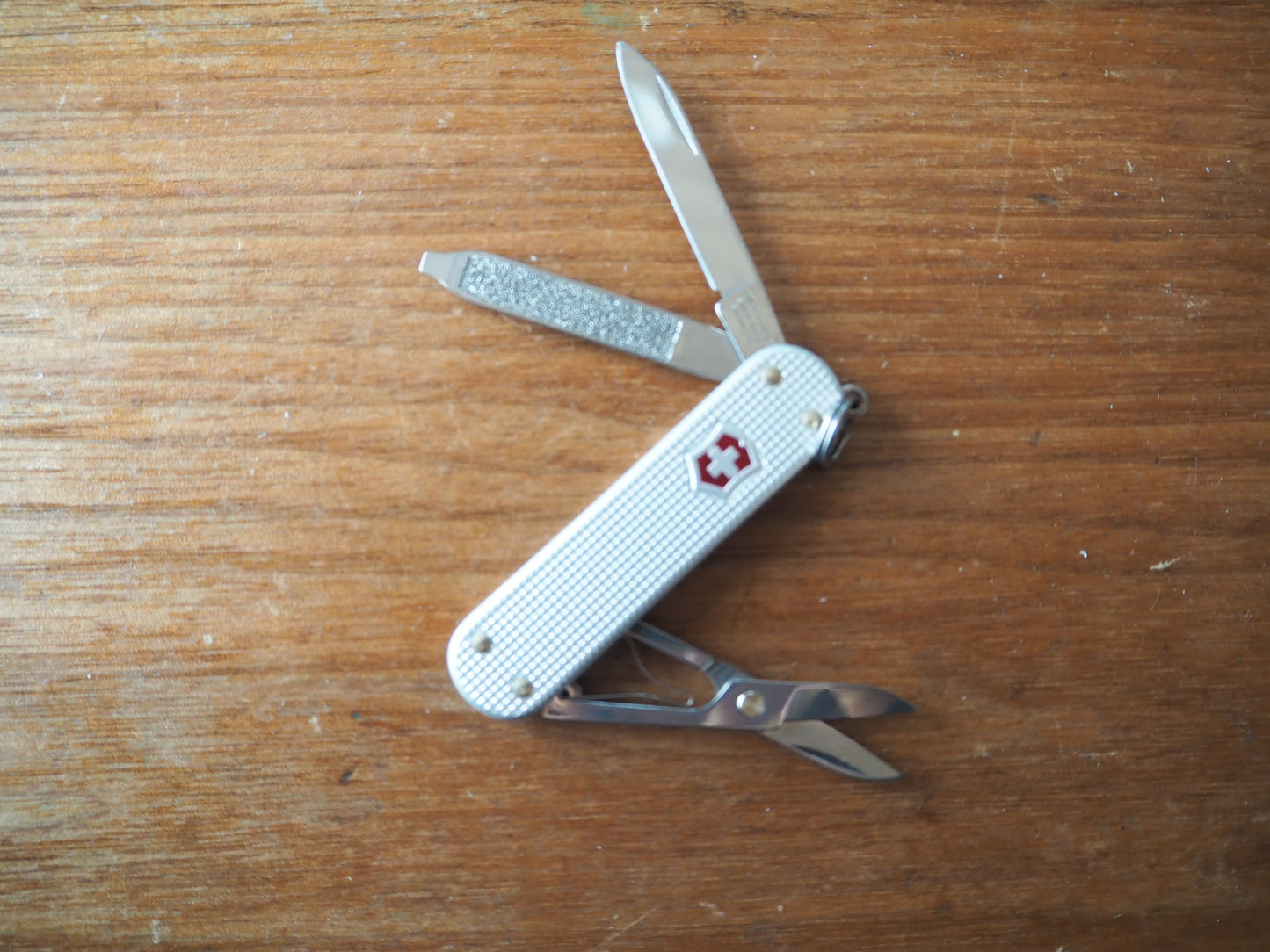 VICTORINOX クラシックSD ALOX