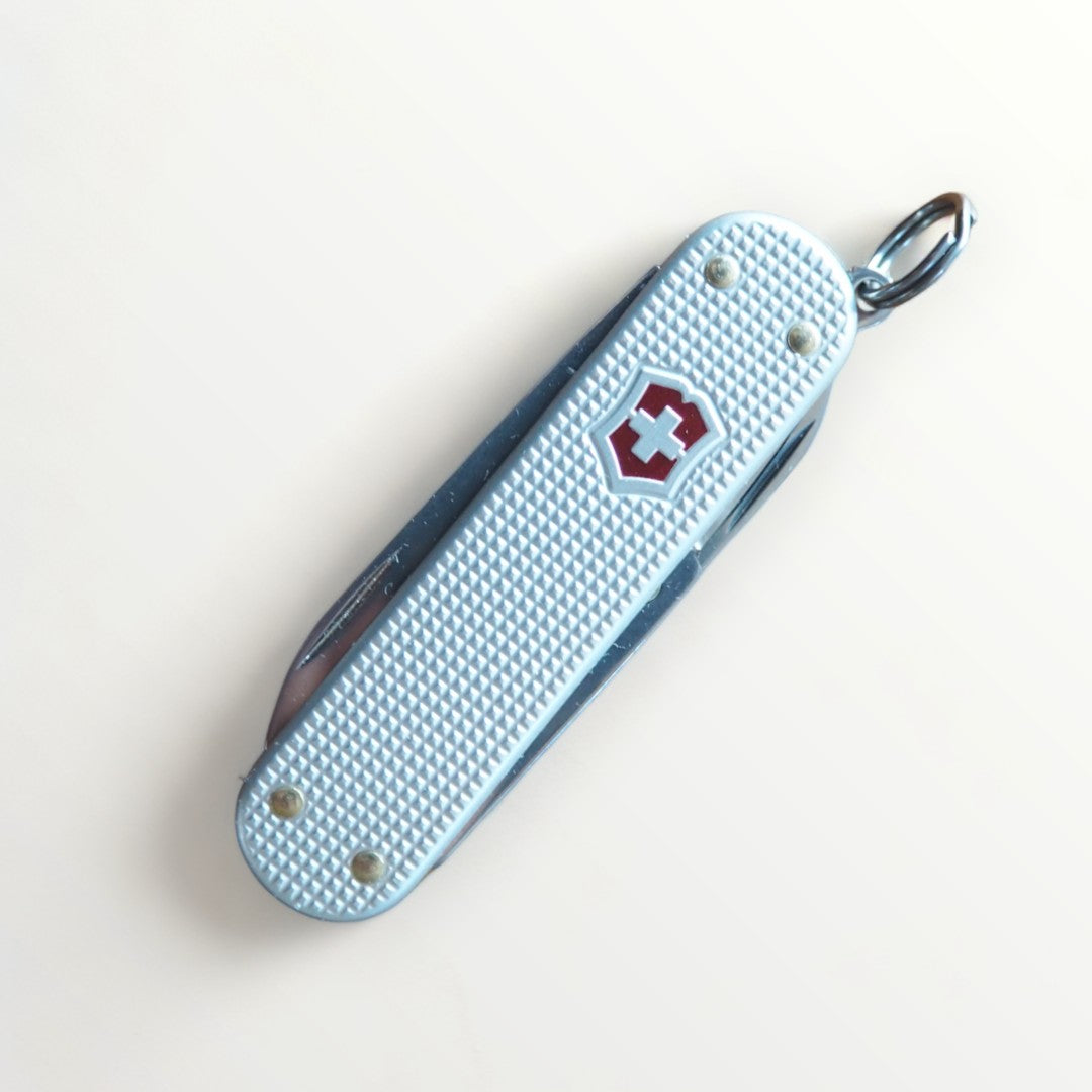 VICTORINOX クラシックSD ALOX